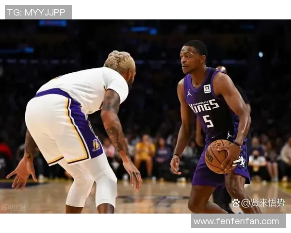 303国王队与湖人队激战正酣谁能在这场对决中笑到最后